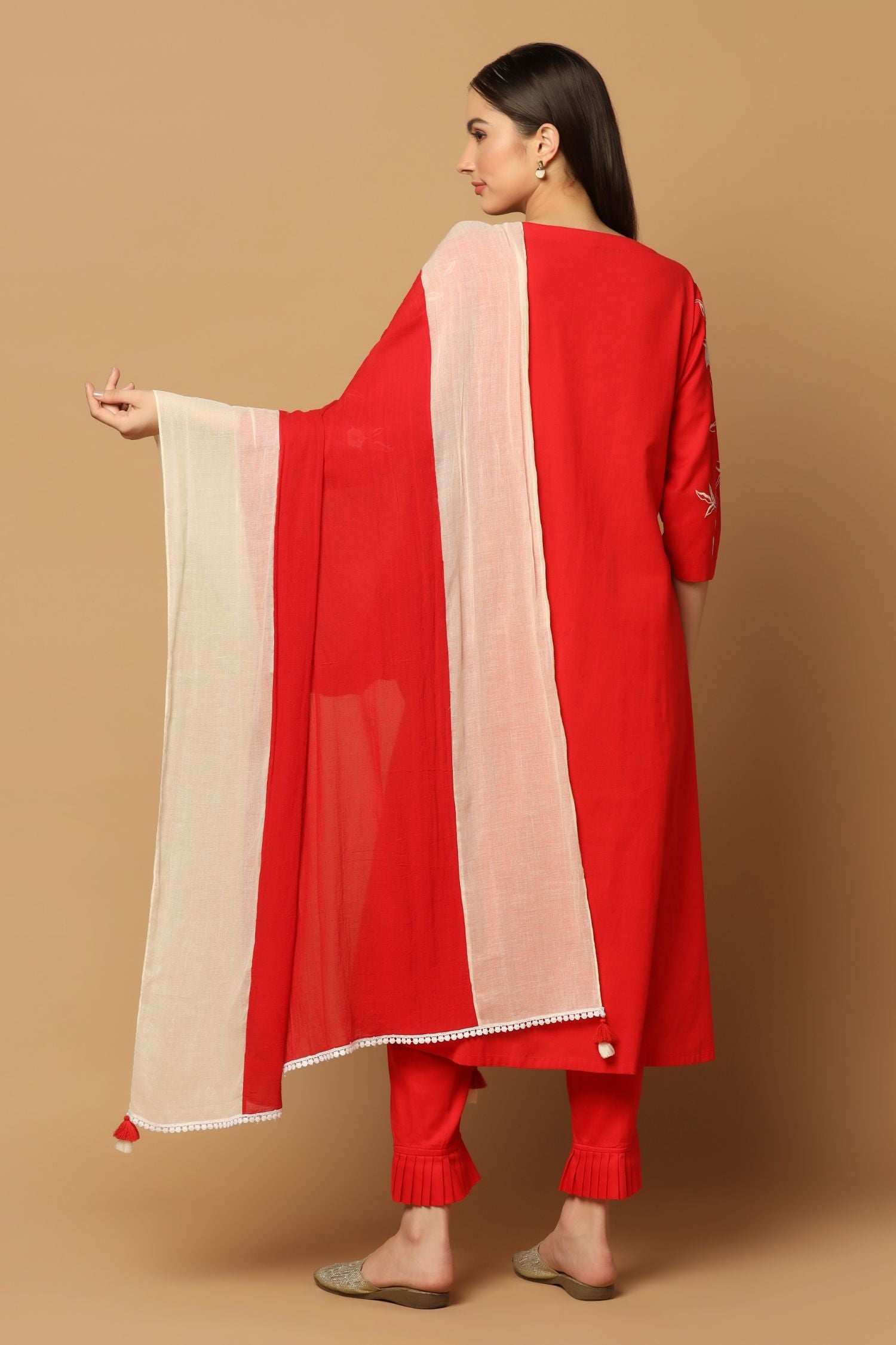 Red Kurta Set with Floral Applique Work and Dual Colour Dupatta