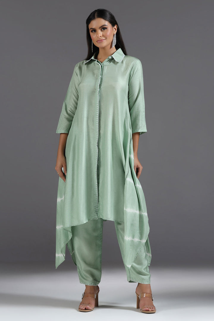 Green Silk Kurta Set with Shirt Collar, Leheriya Side Panels & Thread Highlight Detailing