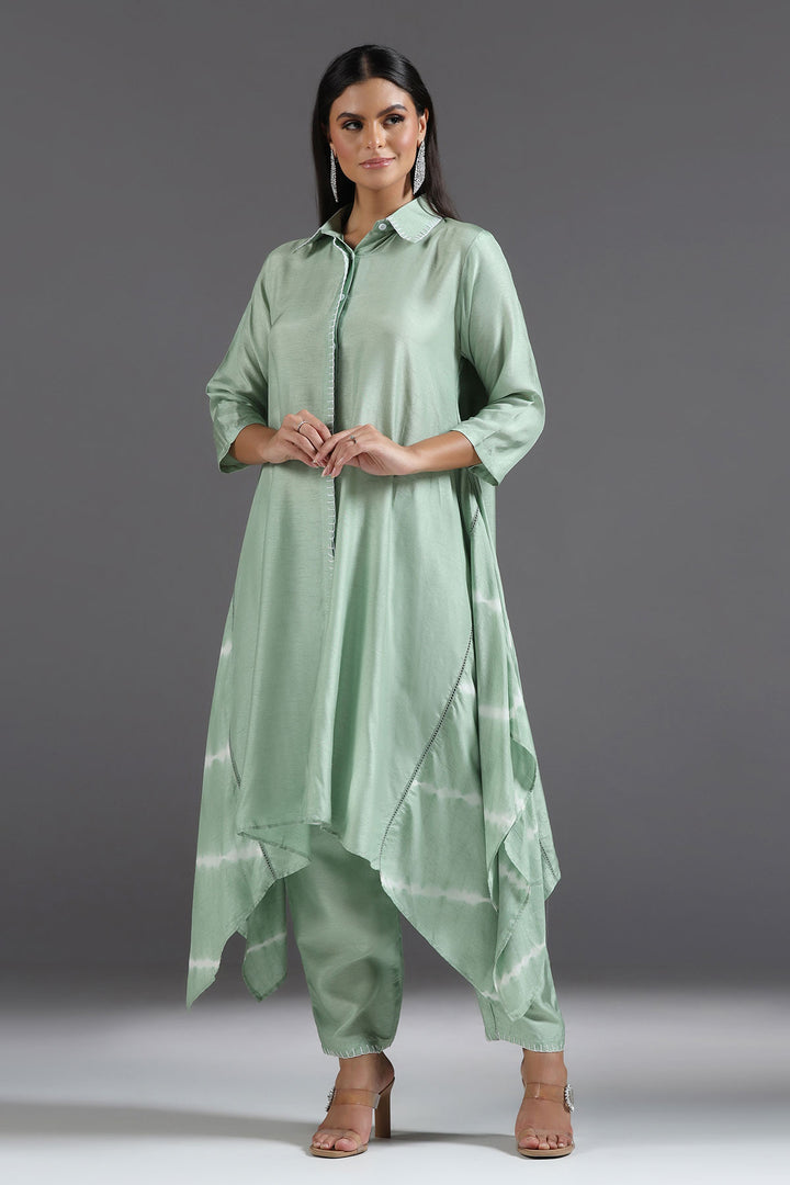 Green Silk Kurta Set with Shirt Collar, Leheriya Side Panels & Thread Highlight Detailing