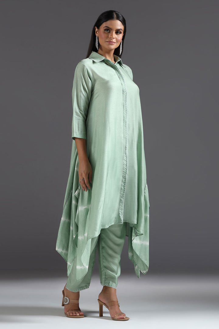 Green Silk Kurta Set with Shirt Collar, Leheriya Side Panels & Thread Highlight Detailing
