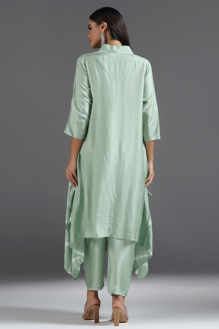 Green Silk Kurta Set with Shirt Collar, Leheriya Side Panels & Thread Highlight Detailing