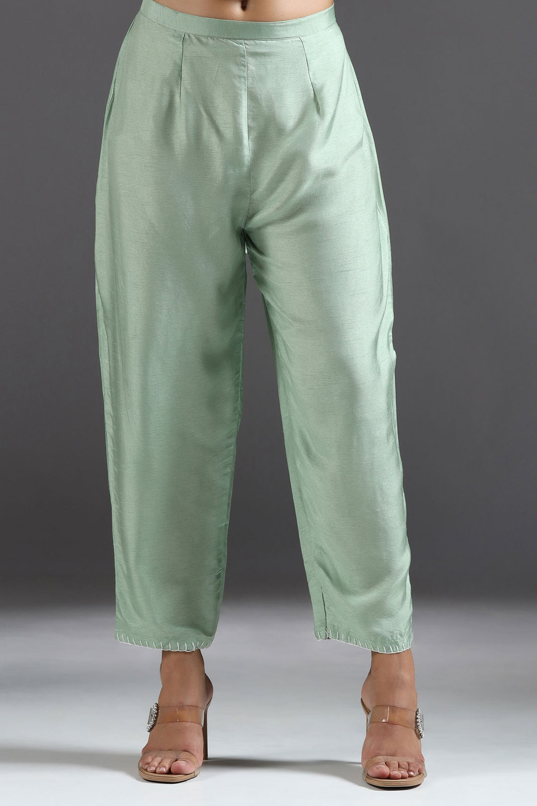 Green Silk Kurta Set with Shirt Collar, Leheriya Side Panels & Thread Highlight Detailing