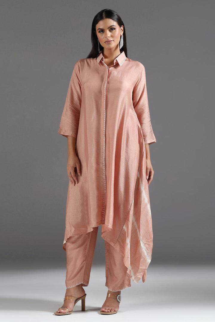 Peach Silk Kurta Set with Shirt Collar, Leheriya Side Panels & Thread Highlight Detailing