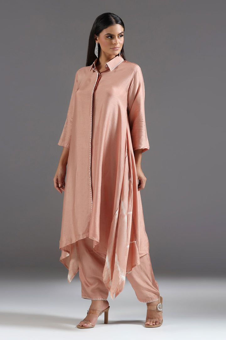 Peach Silk Kurta Set with Shirt Collar, Leheriya Side Panels & Thread Highlight Detailing