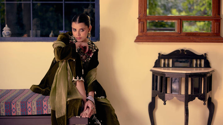 Emerald Floral Embroidered Velvet Kurta Set