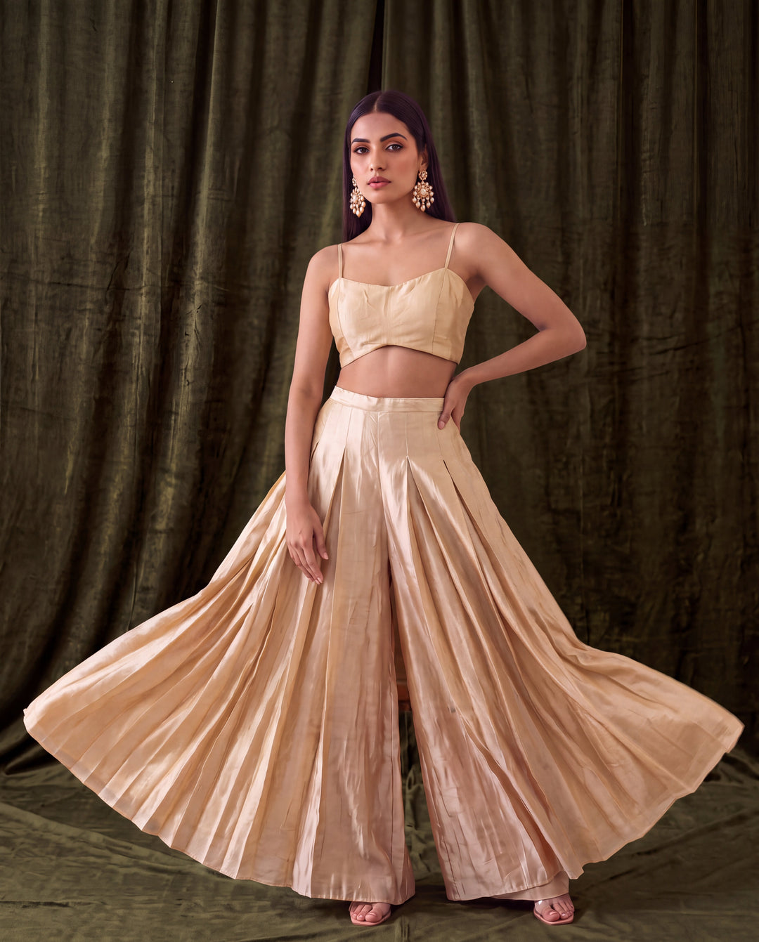 Aurelia Champagne Gold Cape Set
