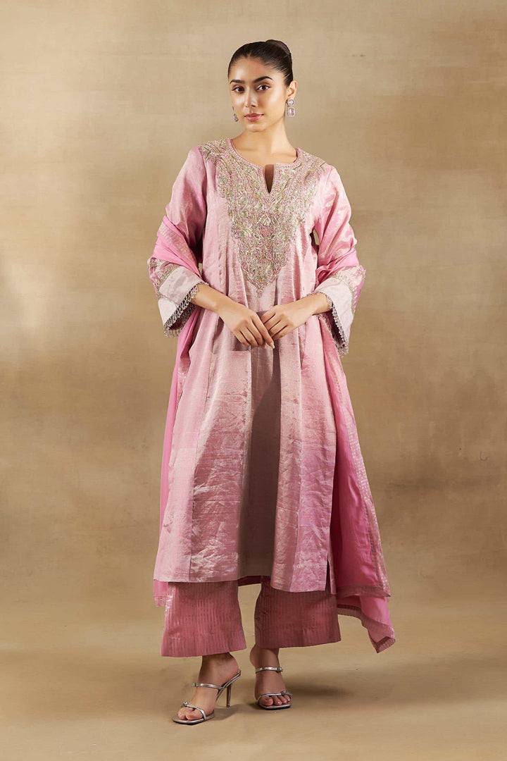 GULABI-SHADES OF PINK KALIDAR KURTA WITH A BANARASI PALAZZO AND A HABUTAI SILK DUPATTA