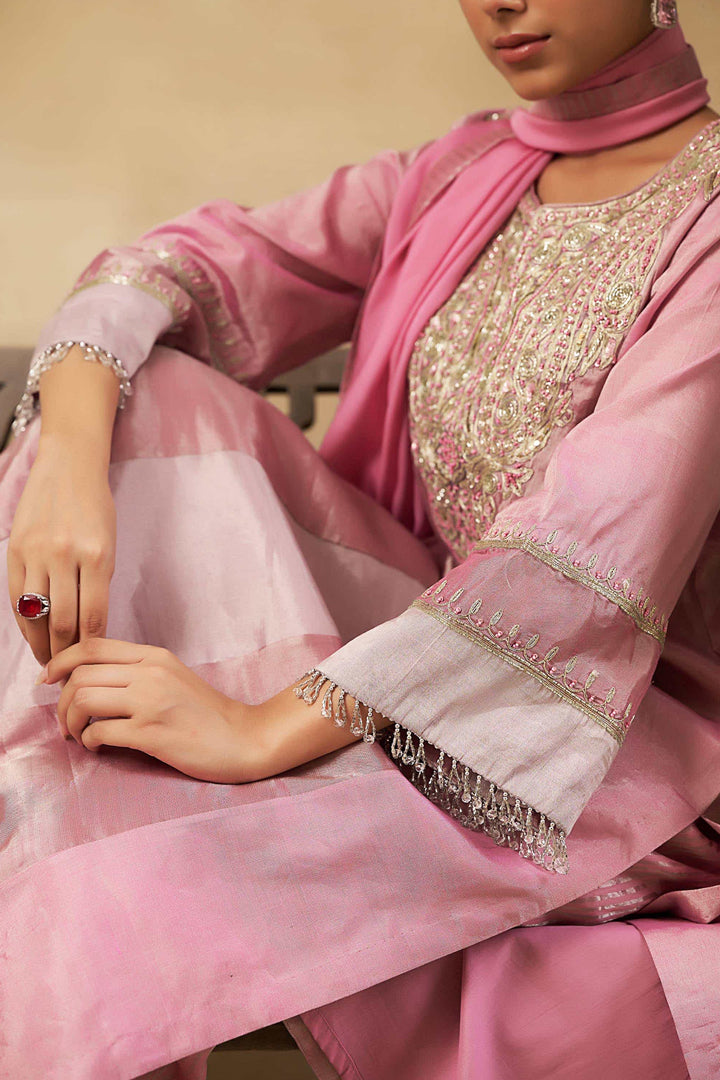 GULABI-SHADES OF PINK KALIDAR KURTA WITH A BANARASI PALAZZO AND A HABUTAI SILK DUPATTA