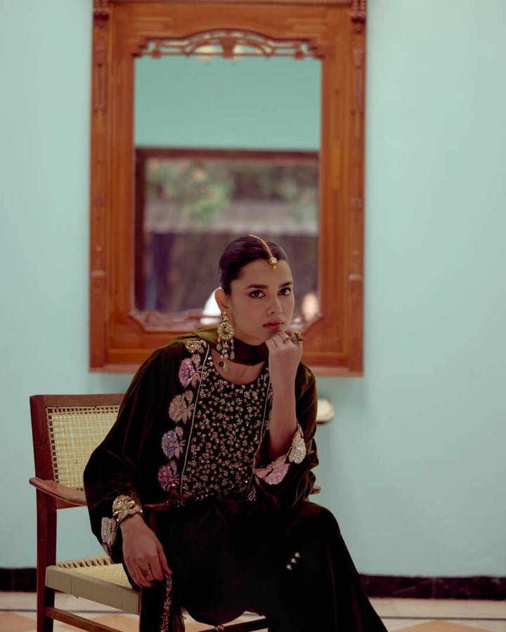 Meadow Floral Embroidered Velvet Kurta Set