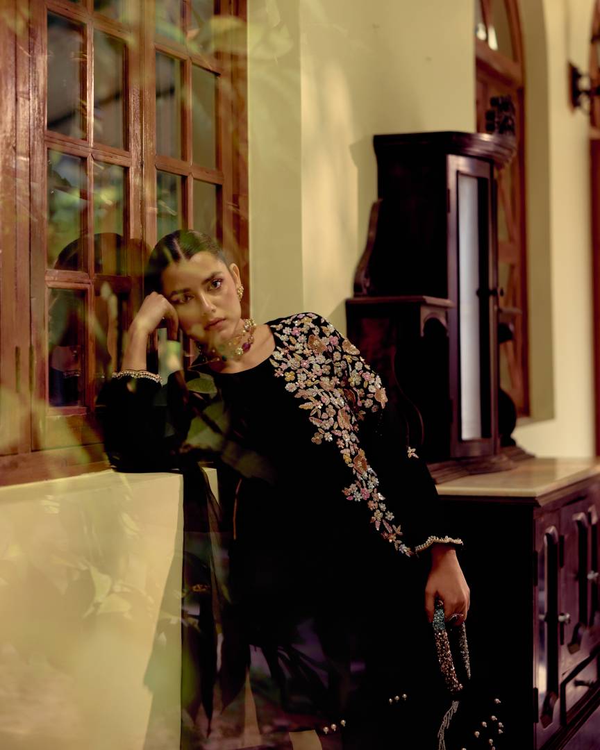 Obsidian One-Shoulder Embroidered Velvet Set